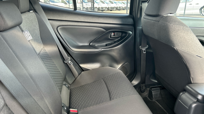 Toyota Yaris Cross 1.5 Hybrid Design 5dr CVT Hybrid Estate